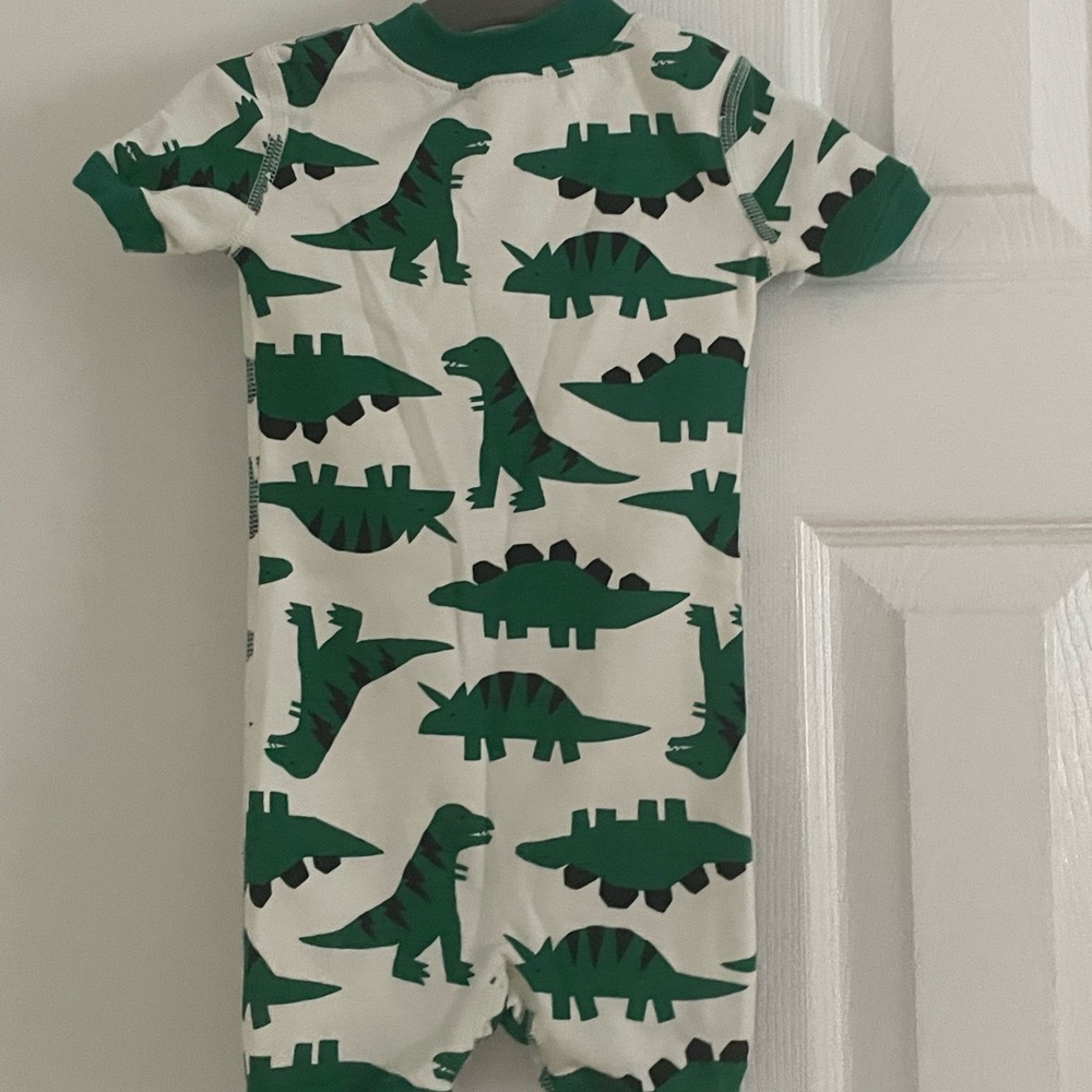Hanna Andersson Green Dinosaur Print Baby Shortie Short Sleeve Onesie Romper - Picture 4 of 5